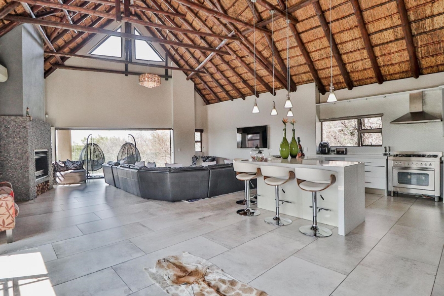 4 Bedroom Property for Sale in Boschenvaal River Front Lodges Free State